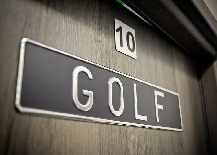 Olympic - Old Town Хостел *