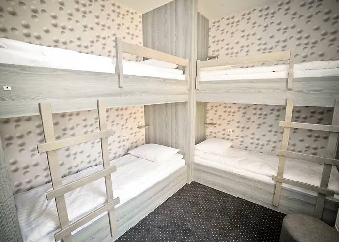 Olympic - Old Town Хостел